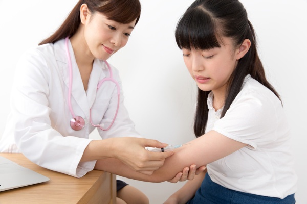 子宮頸がんワクチンの定期接種（無料）対象は小学校6年生〜高校1年生相当の女子