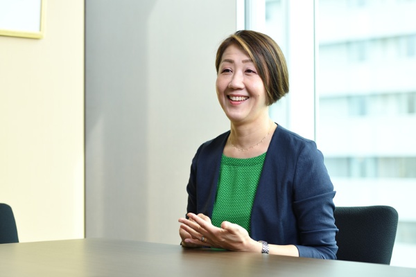 「40歳以上のキャリア女性にとって、今は転職の好機」と語るジェイ エイ シー リクルートメントの井上登紀子さん