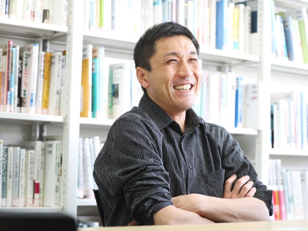 立教大学経営学部教授の中原淳さんは、10年ほど前から「越境学習」を提唱してきた