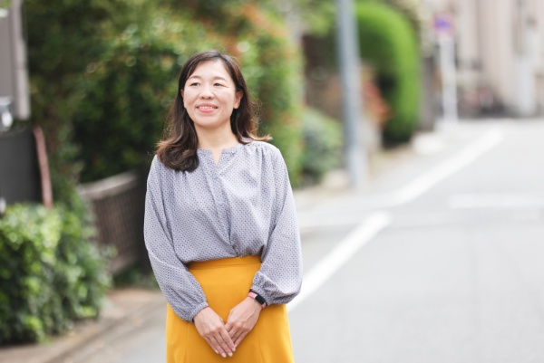 ヤフーのID（Yahoo! JAPAN ID）開発部門に所属する栗田由希子さん。会社員として働きながら、自身が中心となって立ち上げたミュージカル劇団「Tokyo EHON座」の事務局・広報スタッフとしても精力的に活動している