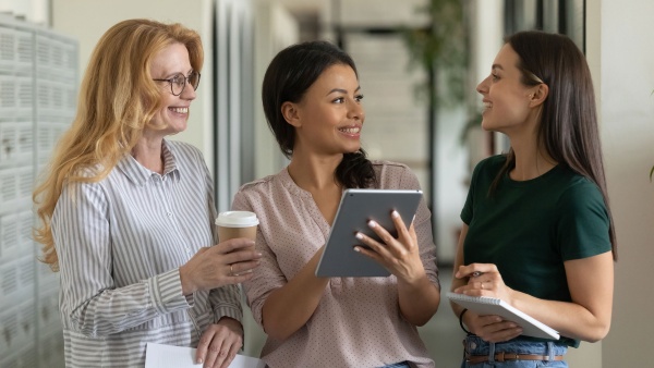 声の高さは見た目を若くするが 魅力とは 欧の研究 日経xwoman 声の高さは見た目を若くするが 魅力とは 欧の研究 日経xwoman