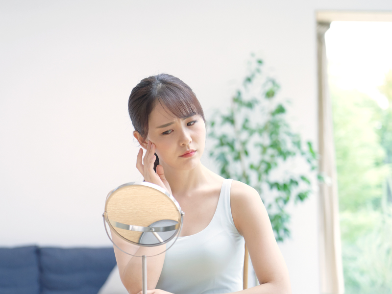 「嫌だなぁ、このくすみ……いっそのことマスクで隠してしまいたい」鏡を見ながらそう思ってしまうこと、ありませんか？