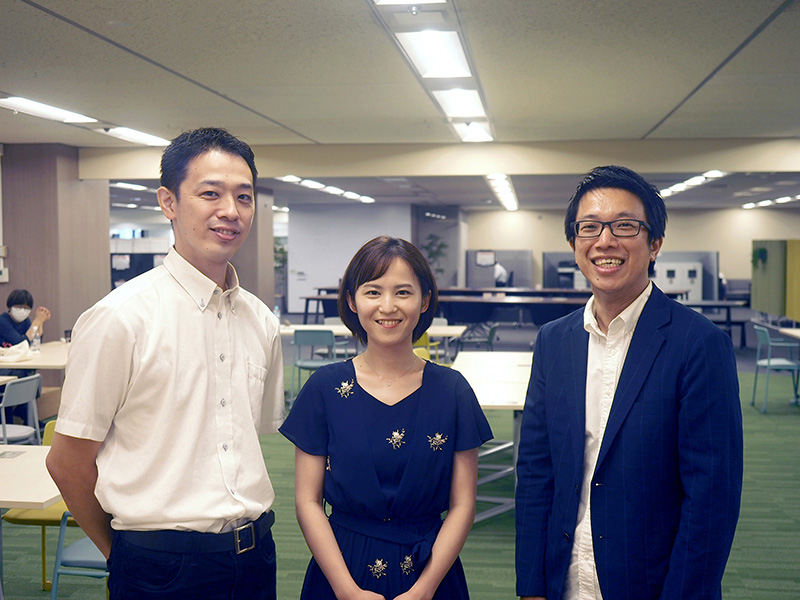 左から、安藤翔一さん（メディアラボ）、勘澤綾さん（通販事業部）、篠健一郎さん（デジタル機動報道部）