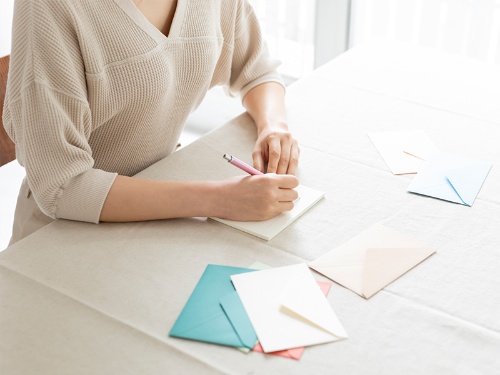 手書きのメッセージのほうが相手の印象に残り、気持ちが伝わりやすい