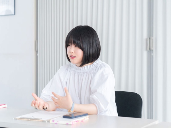 「ドラマの中に正解があるわけではなく、ドラマの鑑賞を通じて『これが自分の身に起こったらどう感じるだろう』と思案するきっかけにしてほしい」と語る山戸さん