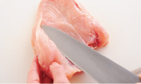 柔らかジューシーに仕上げるポイント１肉の厚さをそろえる