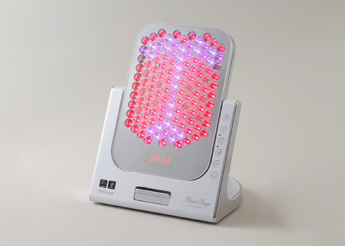 アデランス ビューステージ LED美顔器 アデランス×シャープ 共同開発第6弾＞美輝神（ビルガ）があなた