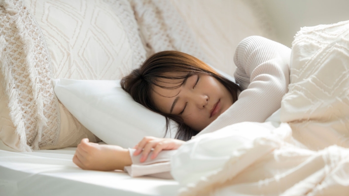 約4人に1人が睡眠6時間未満 年収が高いほど仕事と睡眠の関係を重視