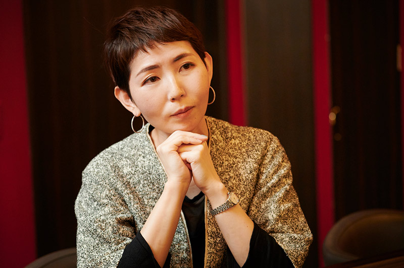 勅使川原真衣