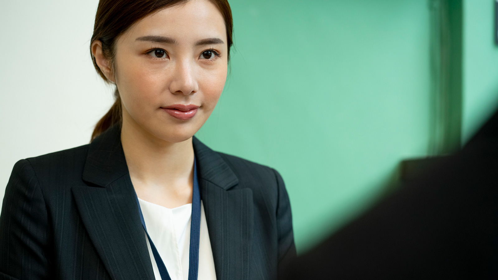 「わが社は実力主義、女性を特別扱いしない」と言われたらこう返す