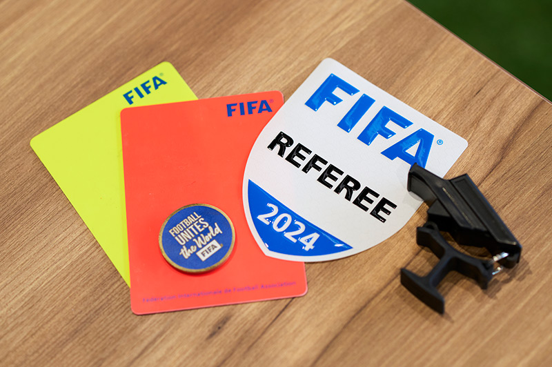 FIFA トスコイン ワールドカップ 審判 レフェリー マーカー 白う