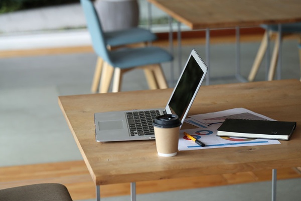 「コーポレートガバナンス上は、従業員は企業にとって『外の人』なんです」(松田さん)