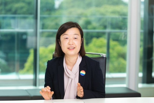 「ウーマンズ リーダーシップカウンシル（WLC）は女性リーダーの様々な課題を自分たちで解決し、健全な成長を自ら実現するためにつくられたグループです。メンバーは今9人で韓国が3人、日本が6人です」