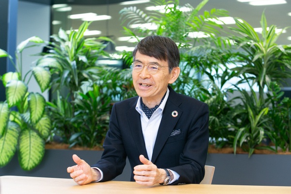 佐谷戸 淳一代表取締役会長兼社長。<br>1978年(昭53年)京大法卒、住友信託銀行(現三井住友信託銀行)入行、08年取締役。14年三井住友トラスト基礎研究所、取締役社長。15年日興アセットマネジメント代表取締役副社長、19年代表取締役会長兼共同CEO。21年4月より現職。福岡県出身