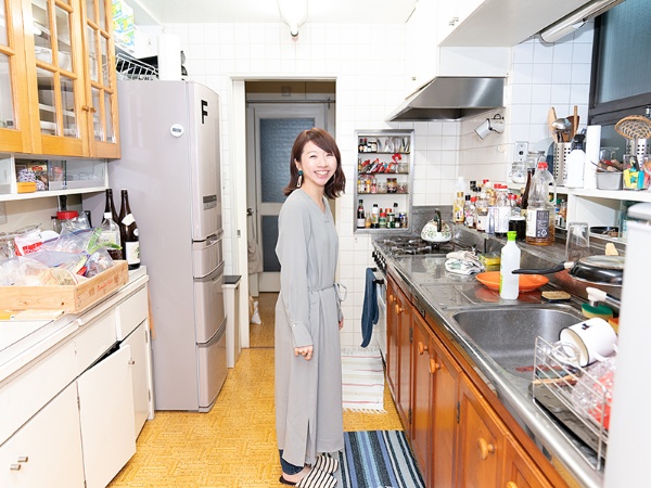 松濤のキッチン。「料理人のメンバーが皆に料理を作ってくれることも」