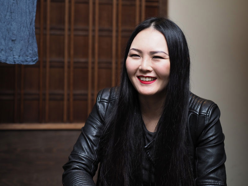 YOKO YouTubeで英語を学びユーチューバーに 