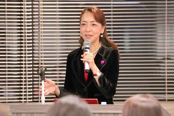 「キャリアもマネーも『何もしないこと』がリスクになります」と語るMorich代表取締役の森本千賀子さん