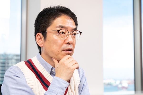2015年、T＆G創業者の野尻佳孝氏から社長を引き継いだ岩瀬賢治氏。