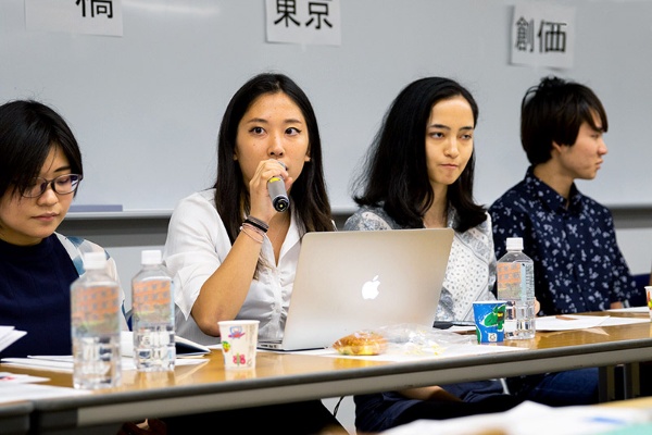 上智大学で行われた、「大学が性暴力やセクハラにどう対応すべきか」ということをテーマにしたシンポジウムに登壇した。左から2番目が筆者