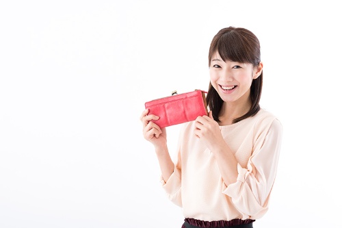 長財布、折り畳み財布、あなたはどっち派ですか？　(C)PIXTA