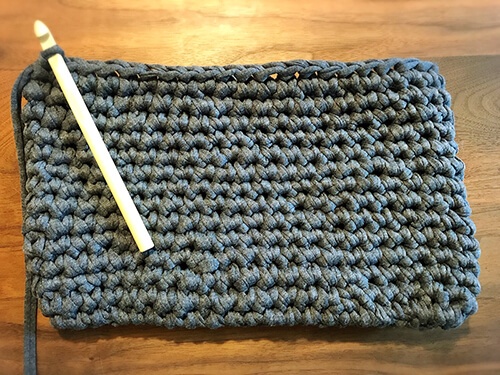 ここまで来ると、「編み物ハイ」になるのか、楽しくてもっと編みたくなってきます