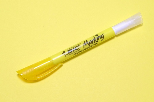 黄色と白の2色のペン先