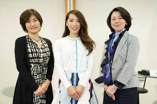 左から「日経BP総研」の黒住紗織、女優の矢沢心さん、「よしかた産婦人科」の副院長・善方裕美さん