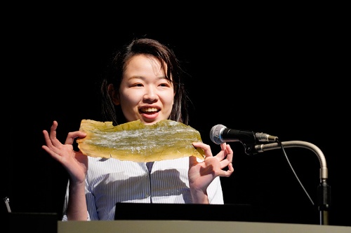 「昆布は最強の美腸食材です」と話す、北海道ぎょれん 販売企画部の西村美月さん