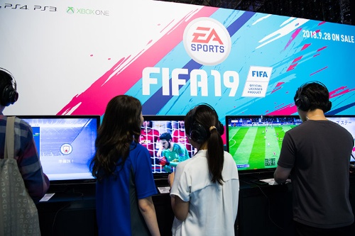 「e-Sports X」で観戦した「FIFA」シリーズの最新作を試遊