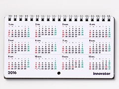 12カ月分のカレンダーをチェックできる年間ページ付き。