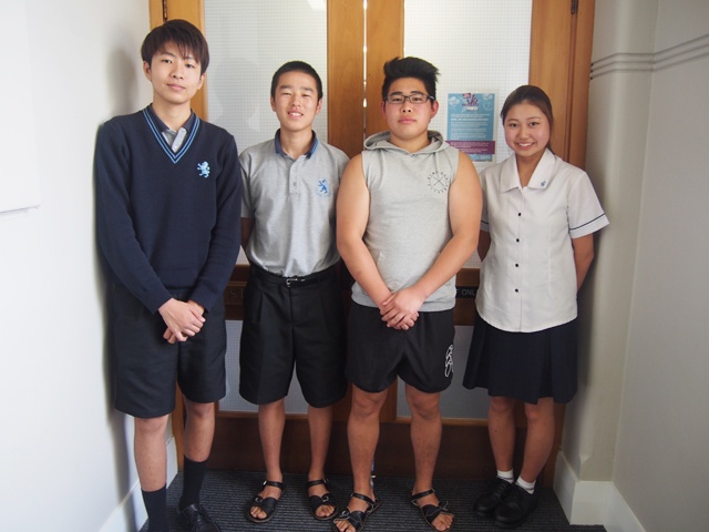 日本からの留学生４人にインタビューをした。