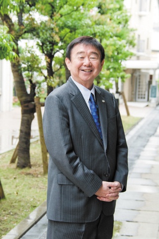 「新たな取り組みに期待してください」と校長の松谷茂先生