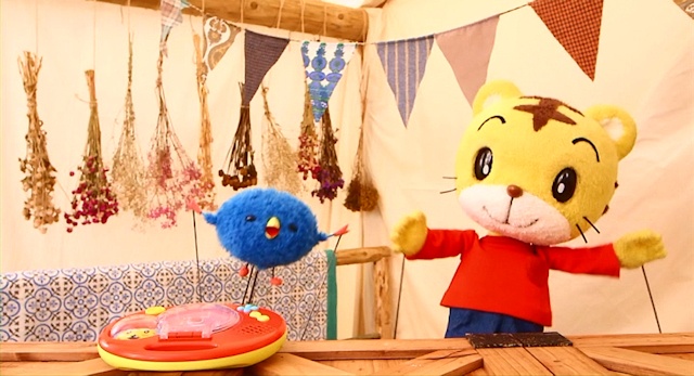 映像教材の「FunTime」ではキャラクターが英語玩具の使い方を教えてくれるパートがあり、1人で教材を使いこなせる仕組みになっている