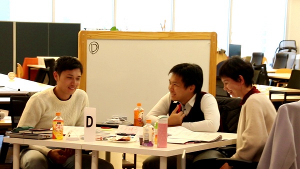 DrawNetプロジェクトのメンバー。左から勝山雄介さん、赤井優也さん、國松志帆さん
