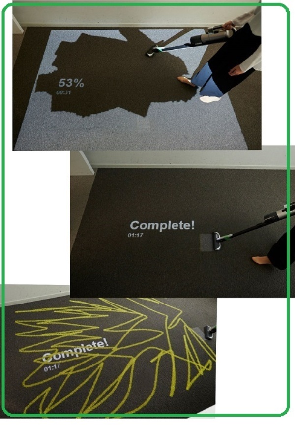 <span class="textColGreen"><b>床に投影したスペースを、マーカーを装備したヘッドでぬりつぶす要領で掃除機をかけ、「Complete!」で達成感が味わえる。一番下の写真は軌跡のチェック画像</b></span>
