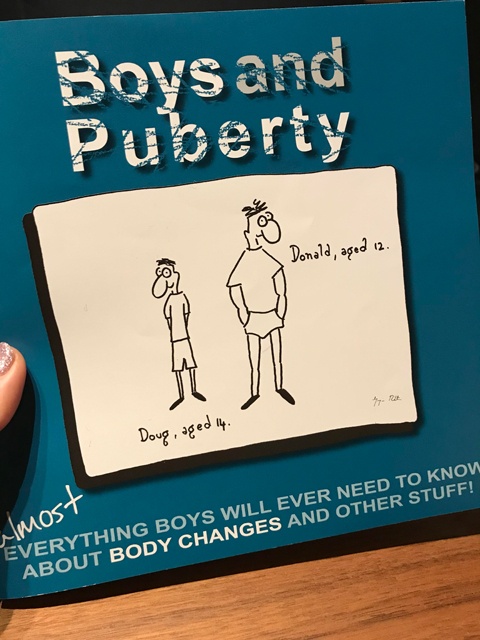 これが次男が小6の時に配られた冊子。ヒゲの剃り方は親や信頼できる経験者に聞いてみよう、ただしカミソリはシェアしないこと！など細かいアドバイスも書いてある。