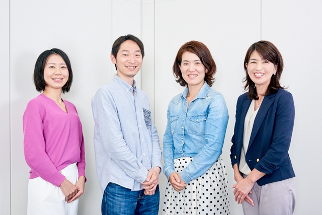 右から林田香織さん、石田裕子さん、加藤たけしさん、篠田梓さん
