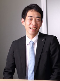 小寺さん率いる営業チームの一人で、2016年に1カ月間の育休を取得した岡村大さん