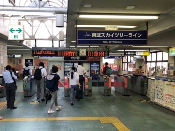 東武スカイツリーライン西新井駅の改札