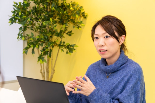 「1年半の産休、育休から復帰すると、想像以上の社内の変化にがくぜんとしました」と話す竹中紗弓さん
