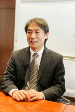 「中学受験　LOGIC」代表の松岡宏明先生