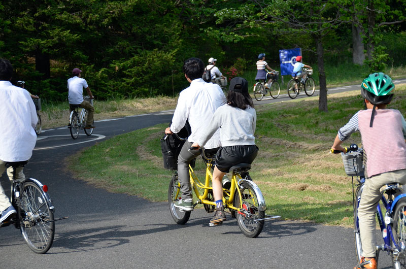 風を切る爽快感を味わう 親子サイクリングスポット 2ページ目 日経xwoman