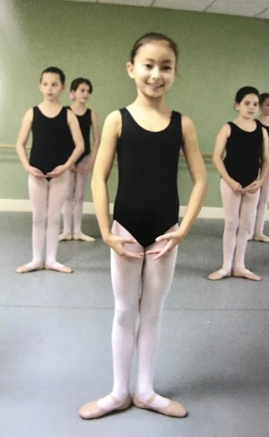 バレエを習い始めたころ。初々しい表情が印象的