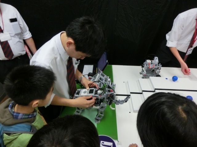 芝浦工業大学中学高等学校はロボット作りでも有名。大人気!