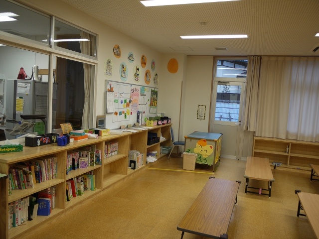 主に学童児童が使う新ＢＯＰ室１。おやつの時間と、５時以降はこの部屋で過ごす