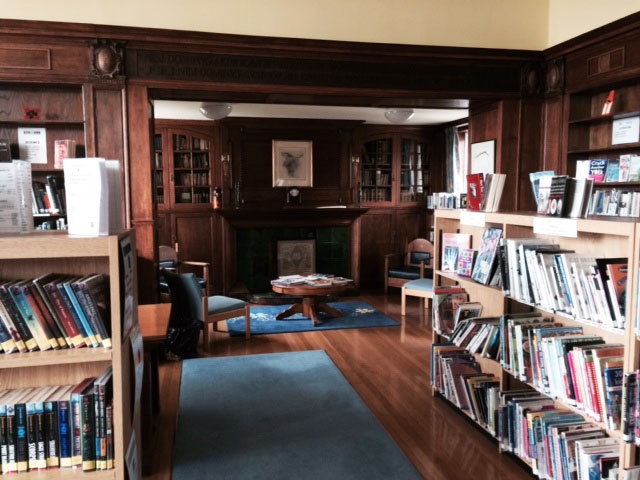 英国ヨーク市内にある女子校の図書館。科学者、政治家、作家、女優などを輩出している