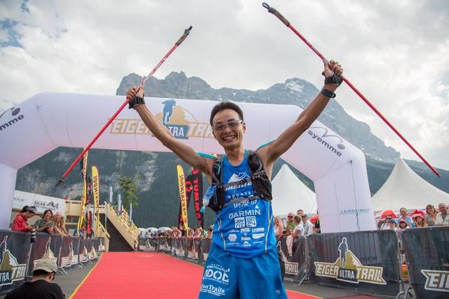 「Eiger Ultra Trail 2015」ゴールを果たした奥宮さん。結果は6位と大健闘