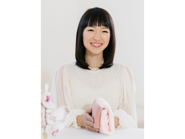 片づけコンサルタントとして活躍する一方、3人の子どもを育てる近藤麻理恵さん ©KonMari Media Inc.