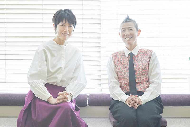 解縛 小島慶子　しんどい親から自由になる Amazon.co.jp: 解縛: しんどい親から自由になる : 小島 慶子: 本