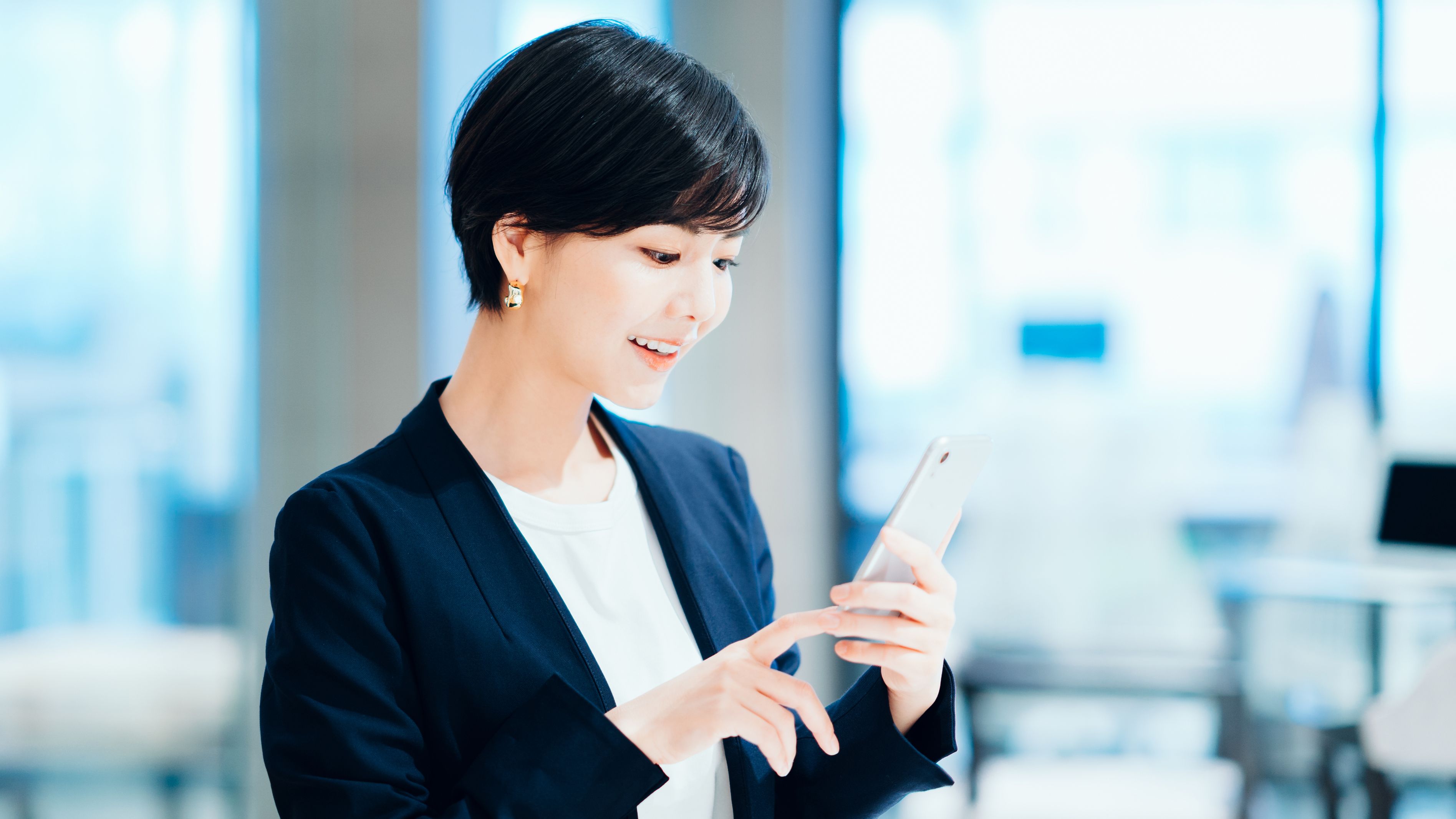 日経ウーマン Webの便利な「アプリ」公開中